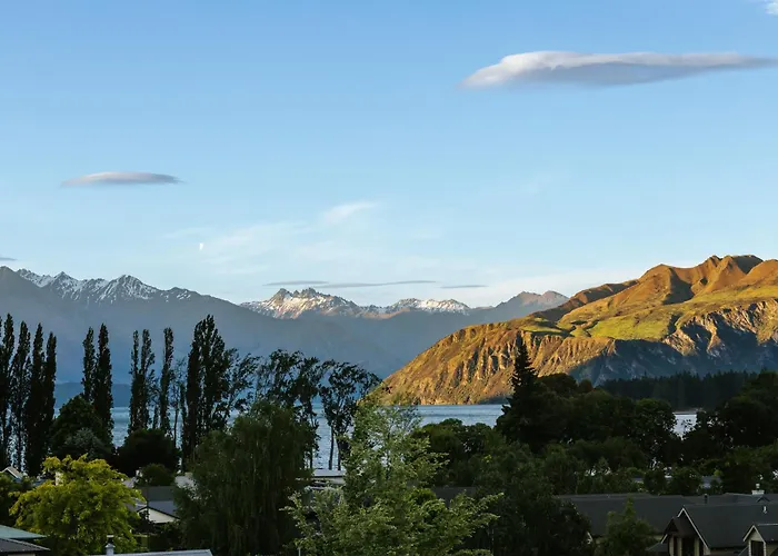 Tawera - Views - Walk To *